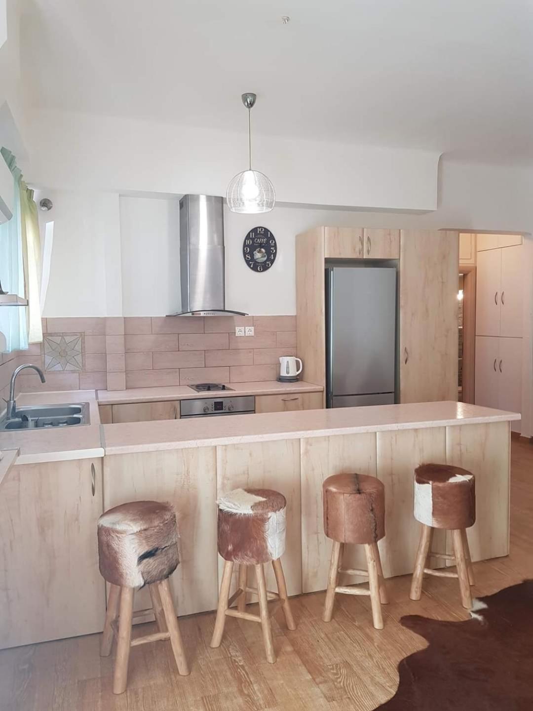 Urban By The Sea Apartment Piraeus Bagian luar foto